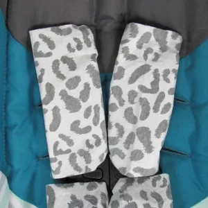 New Save Your Seat 16-Pack Disposable Strap Covers in Black/White Chevron - cutbabycare.com | baby boutique & care hub Car Seats